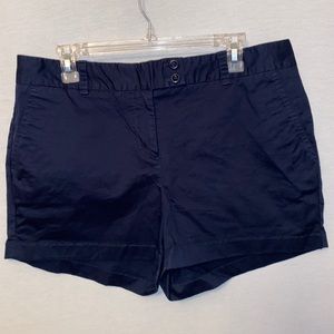 NAVY VINEYARD VINES SHORTS
